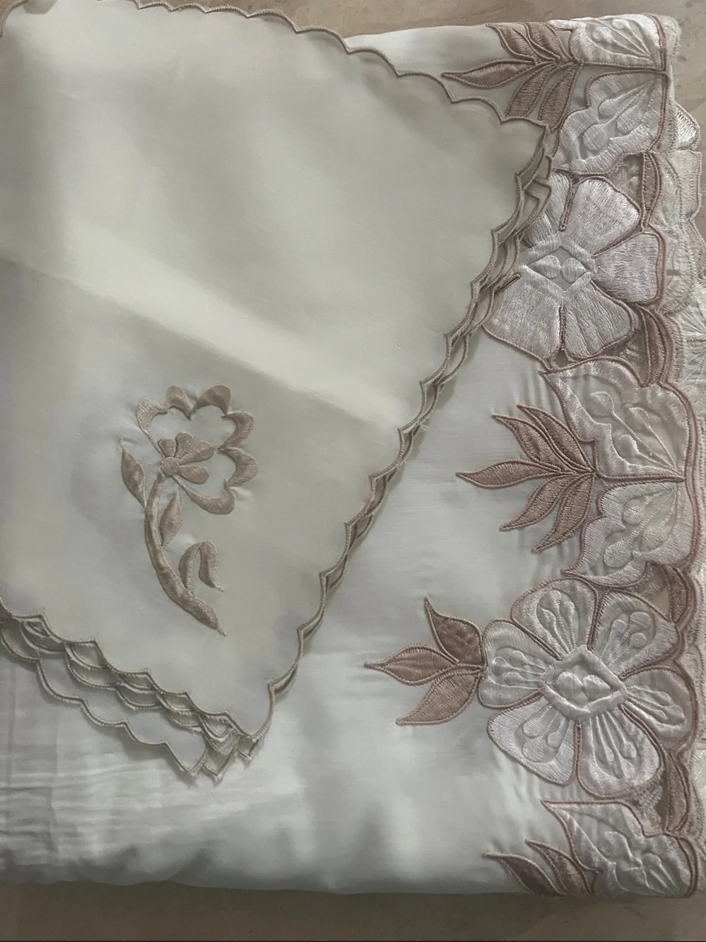 Embroidered Floral Tablecloth - 8 Napkins Cream with Beige Accents 84”x56”